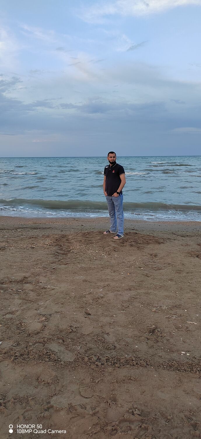  45892385  Arslan, 36 ,    
