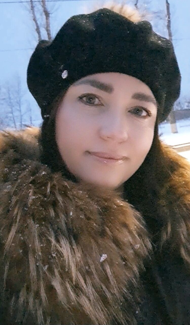  54705835  Oksaua, 43 ,    