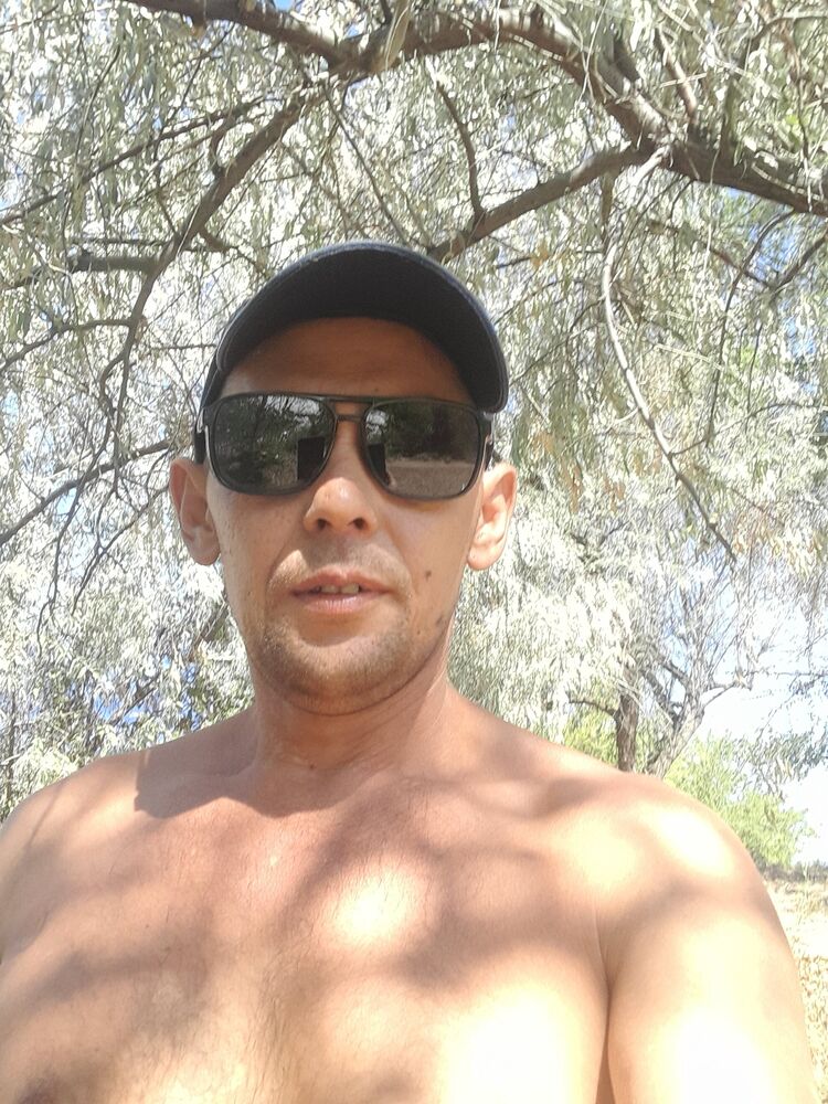  46892485  , 42 ,    