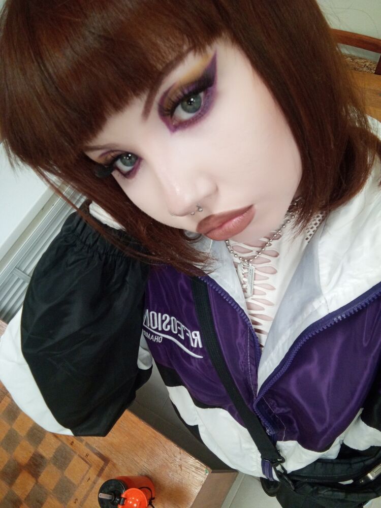  51581255  Dara, 19 ,    