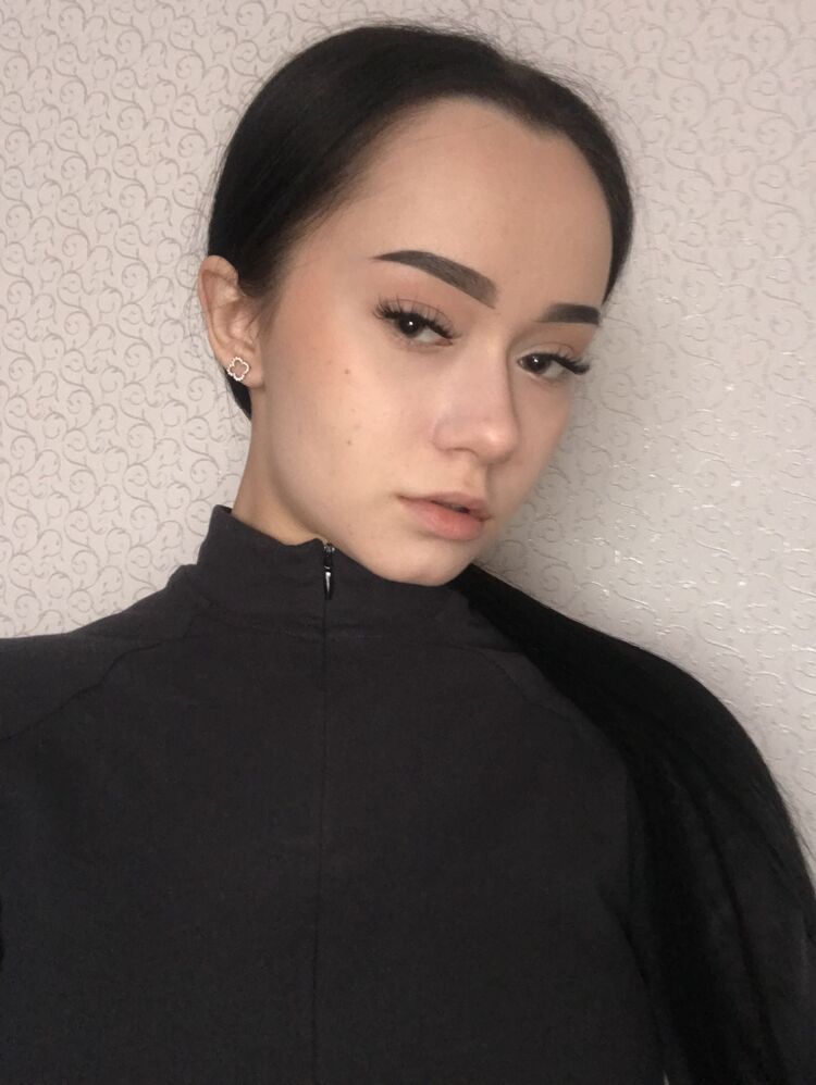  ,   Jenya, 21 ,   