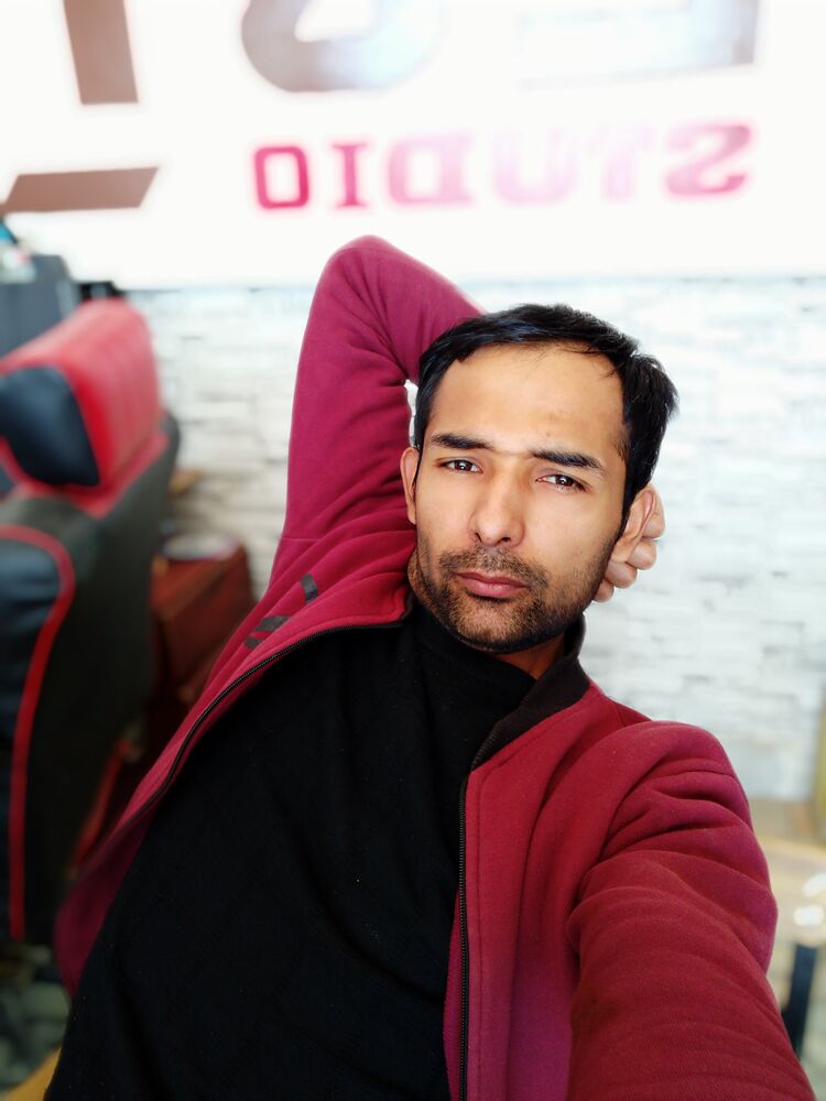  ,   Feruz, 32 ,   c 