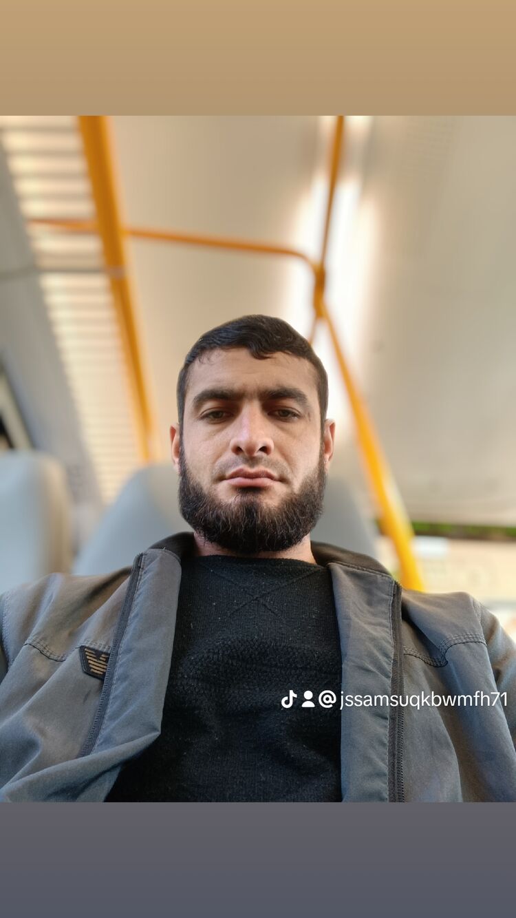  ,   Aziz, 27 ,     