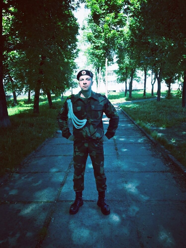  18580945  , 27 ,    