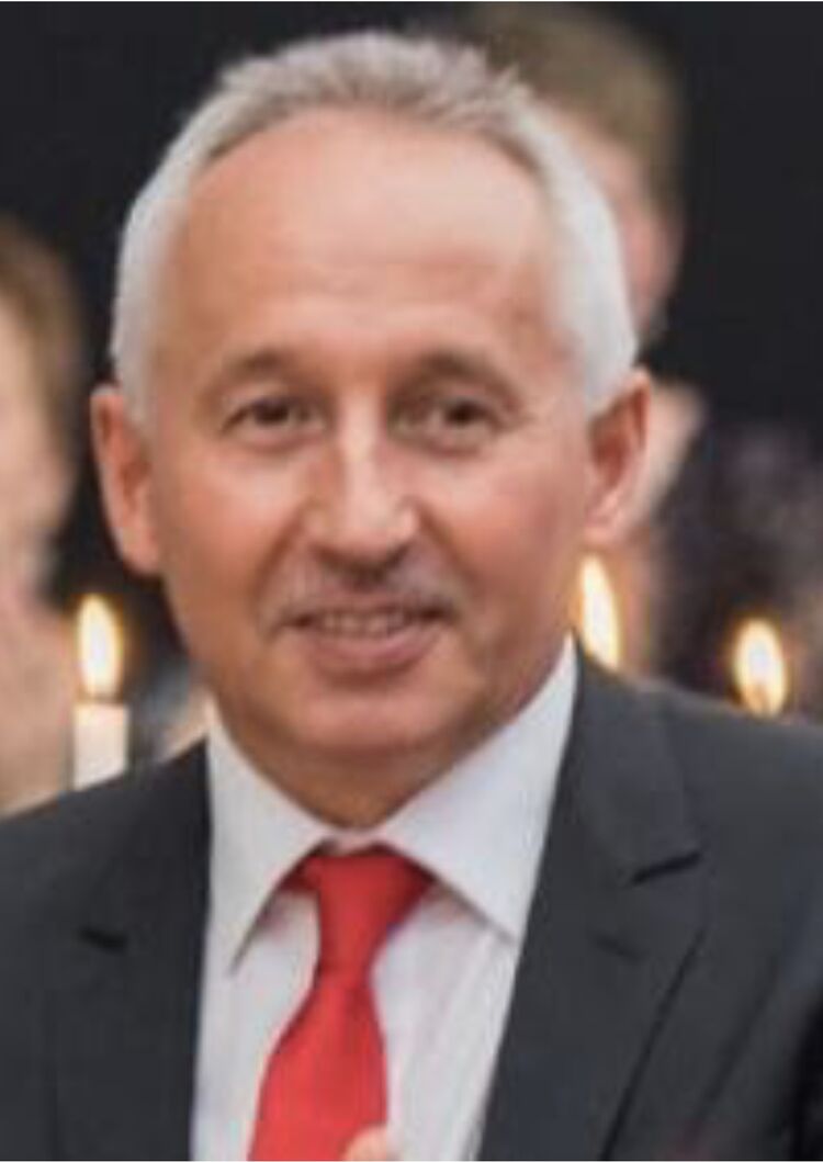  54682445  , 61 ,    -