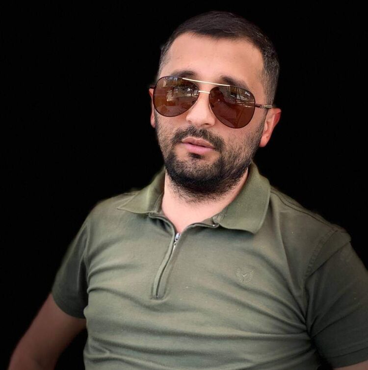  39555045  Ali, 37 ,    
