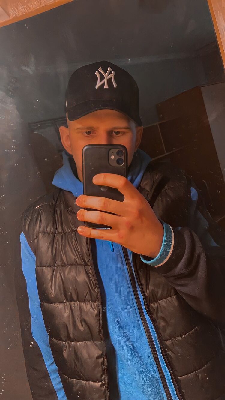  34255715  Daniil, 24 ,    