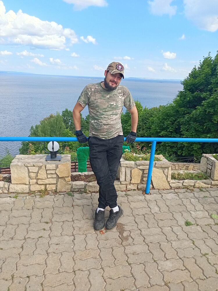  ,   Mixail, 32 ,   ,   , c 