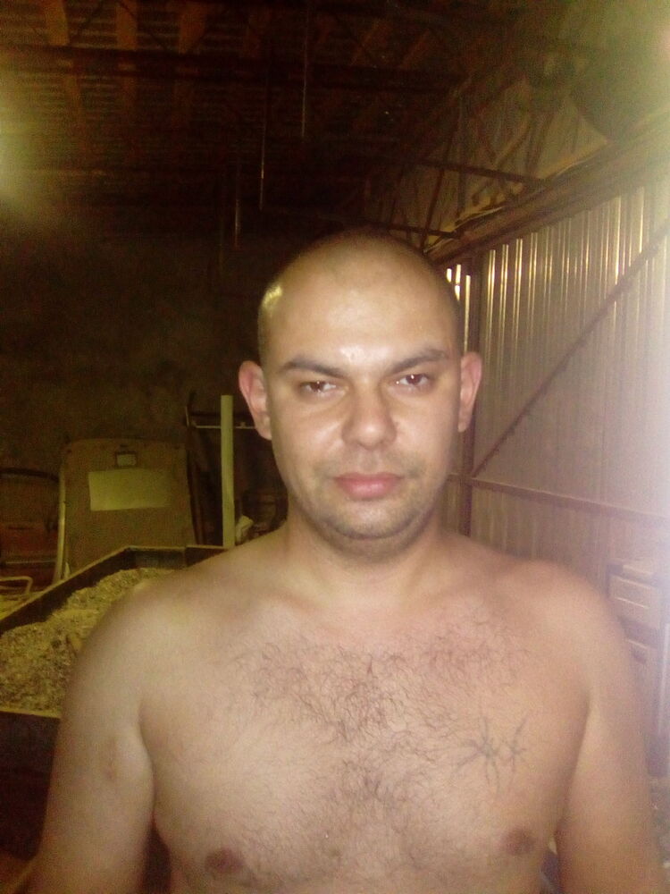  ,   Red, 37 ,   ,   , c 