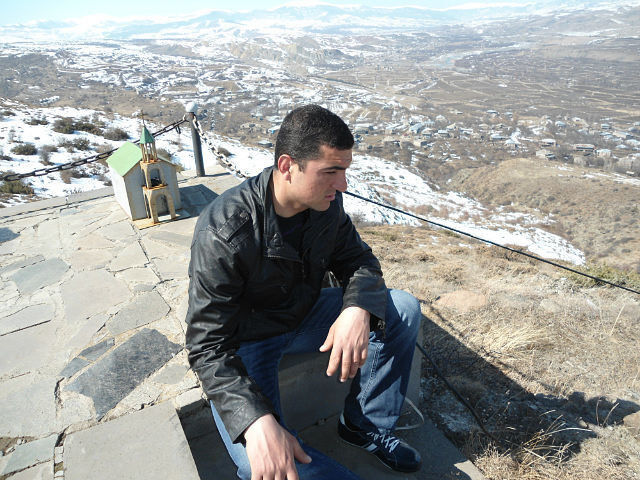 ,   Davit, 37 ,     , c 