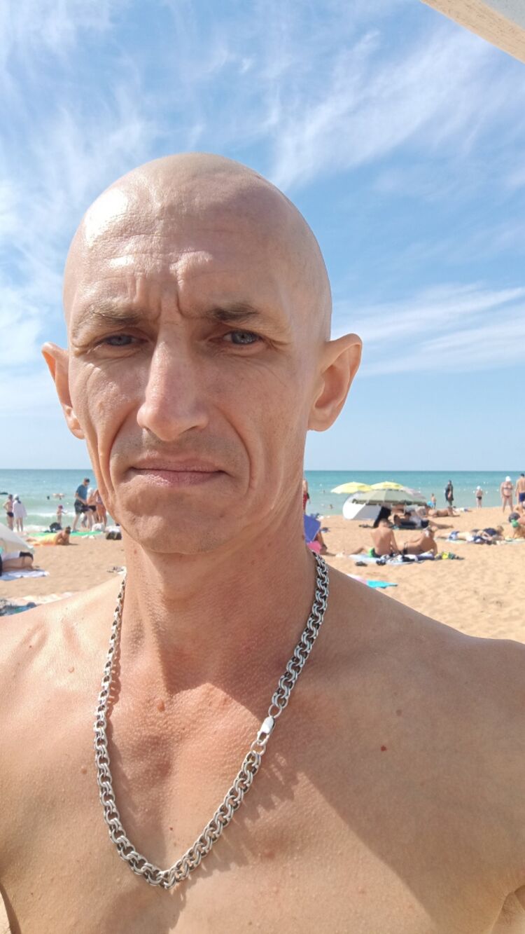  ,   Stas, 41 ,   ,   , 