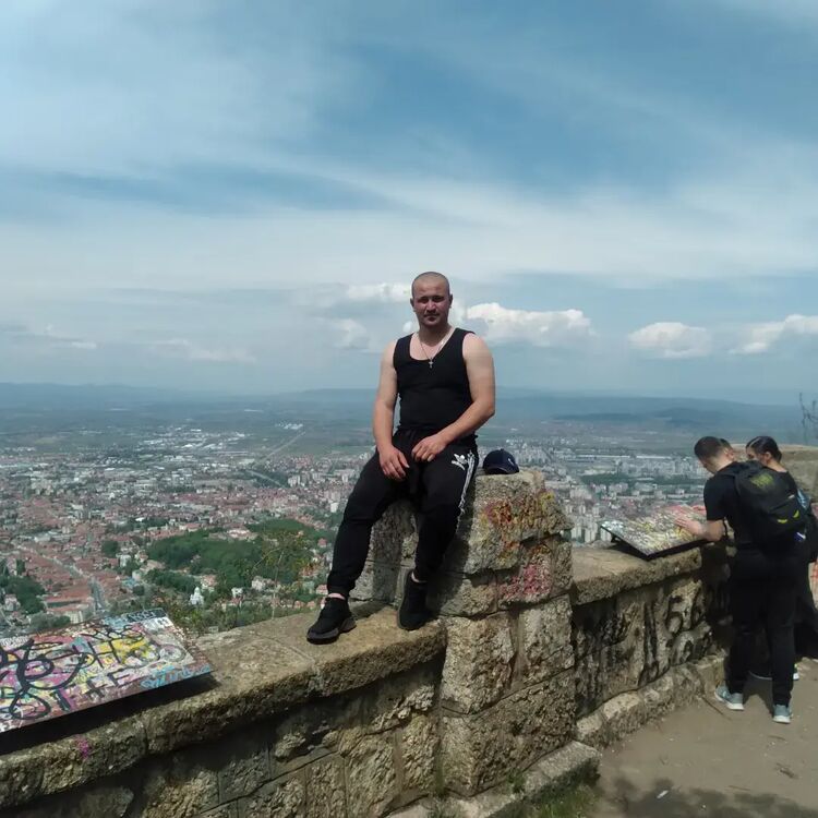  ,   Costantin, 33 ,   c 