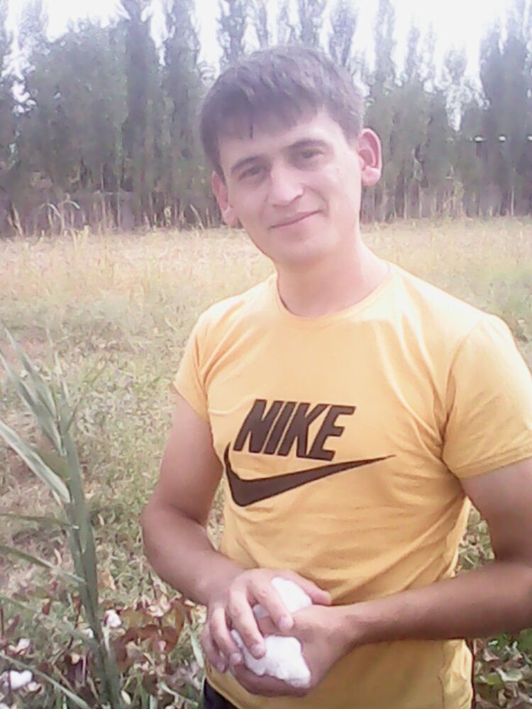  -,   Assli, 33 ,   