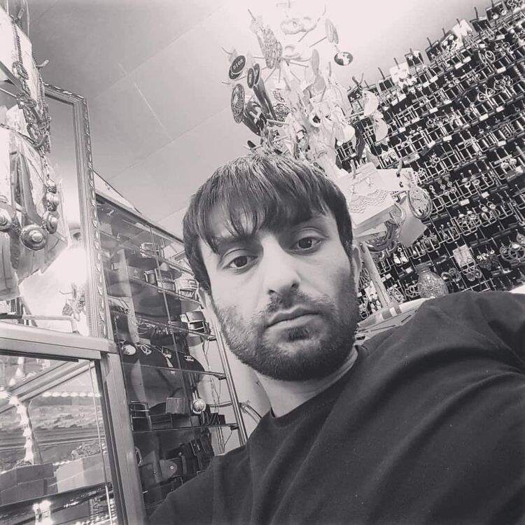  ,   Vardan, 38 ,   ,   