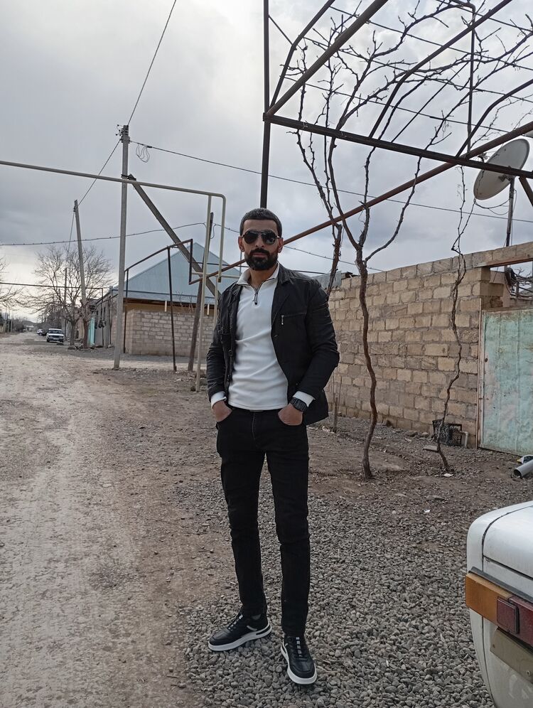 48818735  Vuqar, 36 ,    