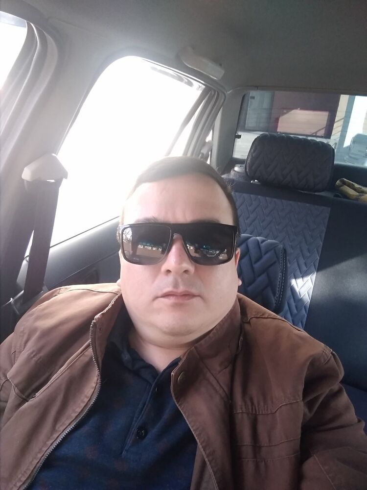  18892755  Obidjon, 42 ,    