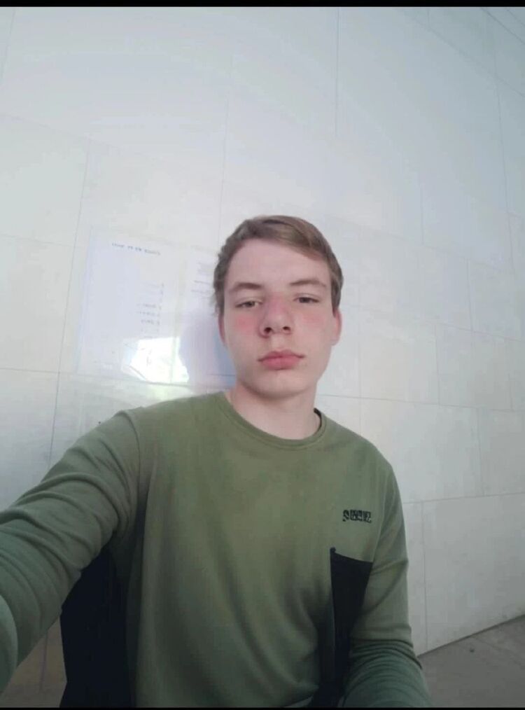  47931915  , 18 ,    