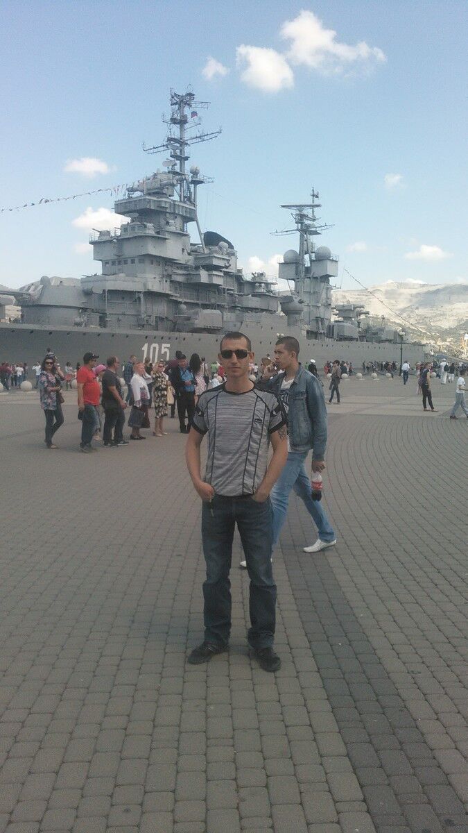  ,   Vadim, 41 ,  