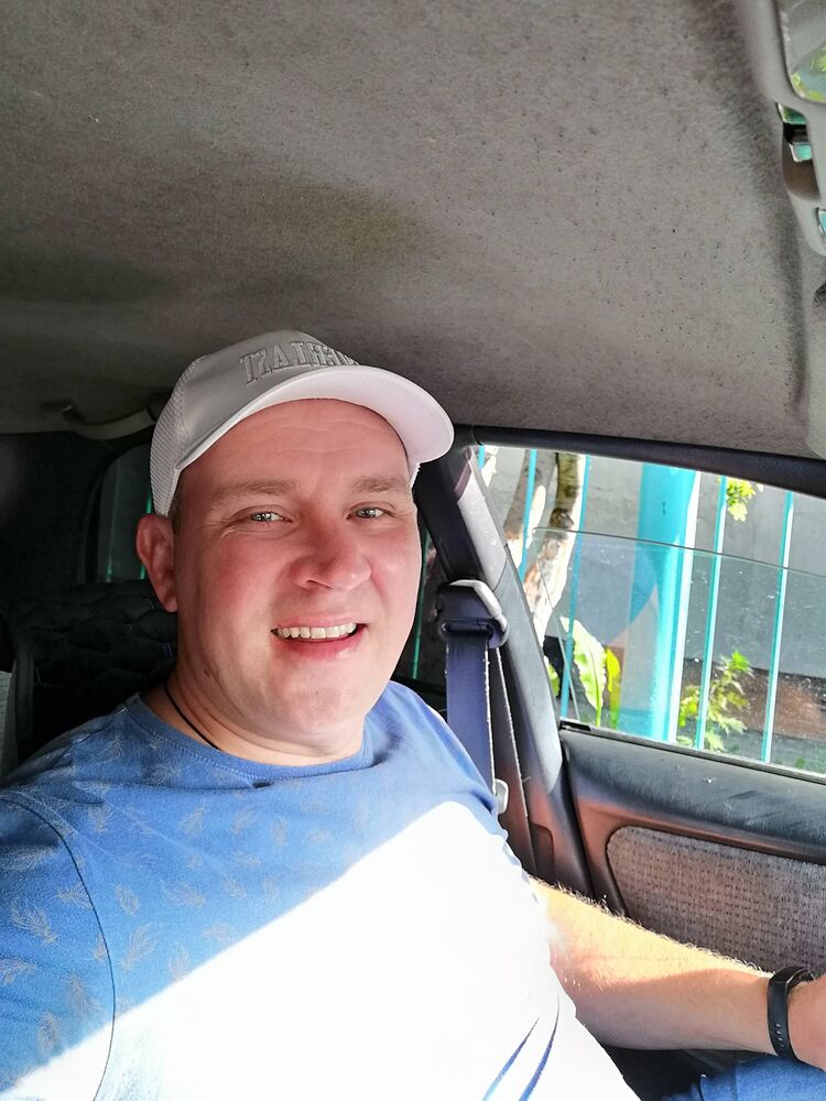  ,   Denis, 41 ,   ,   