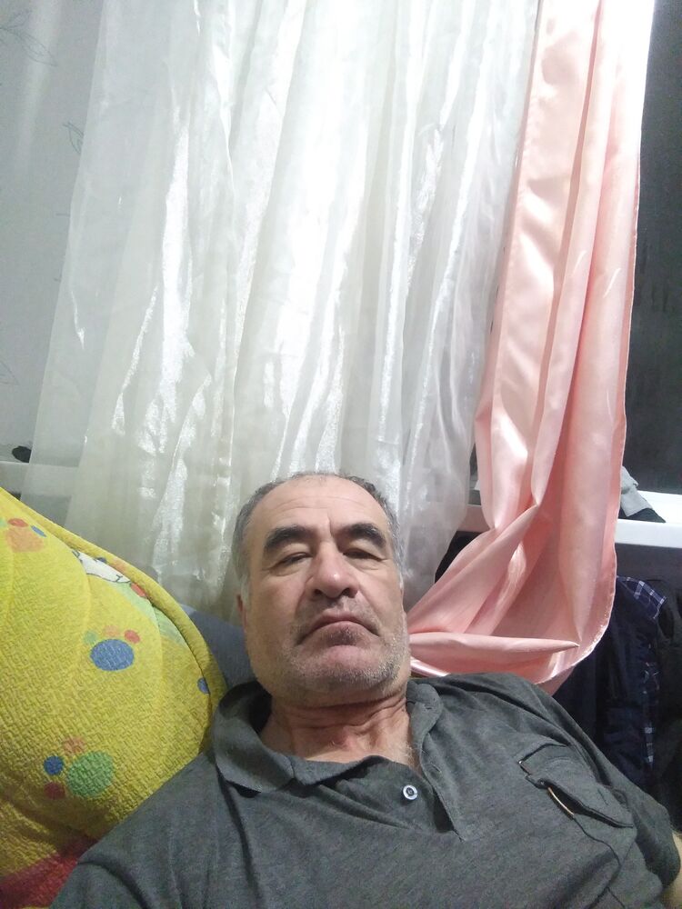  31743675  , 52 ,     