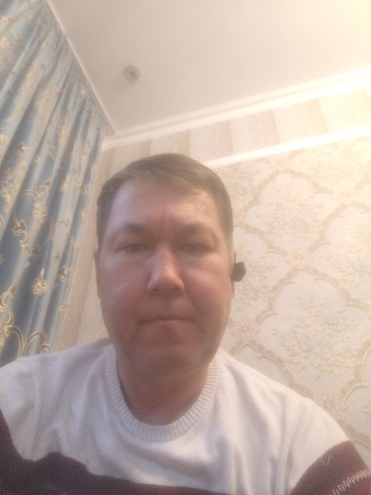  26107975  Erzhan, 52 ,    