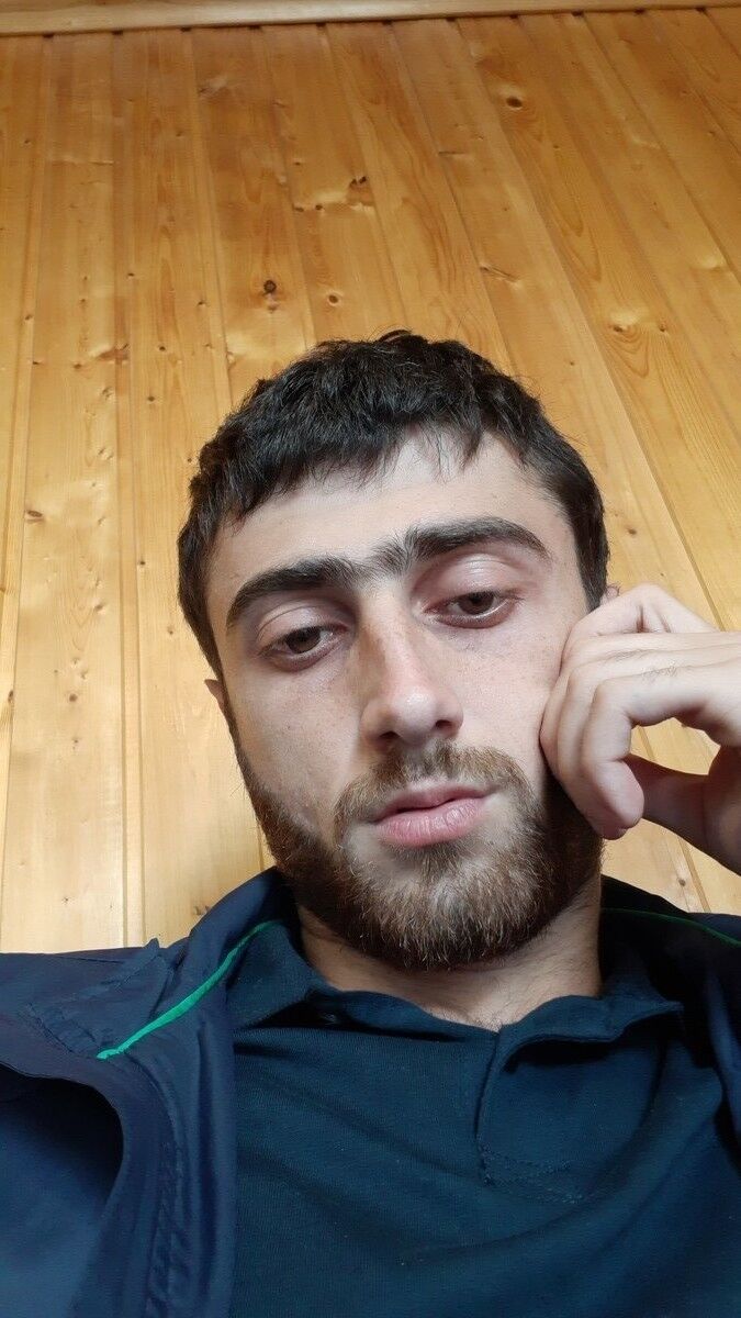  18327895  , 33 ,    