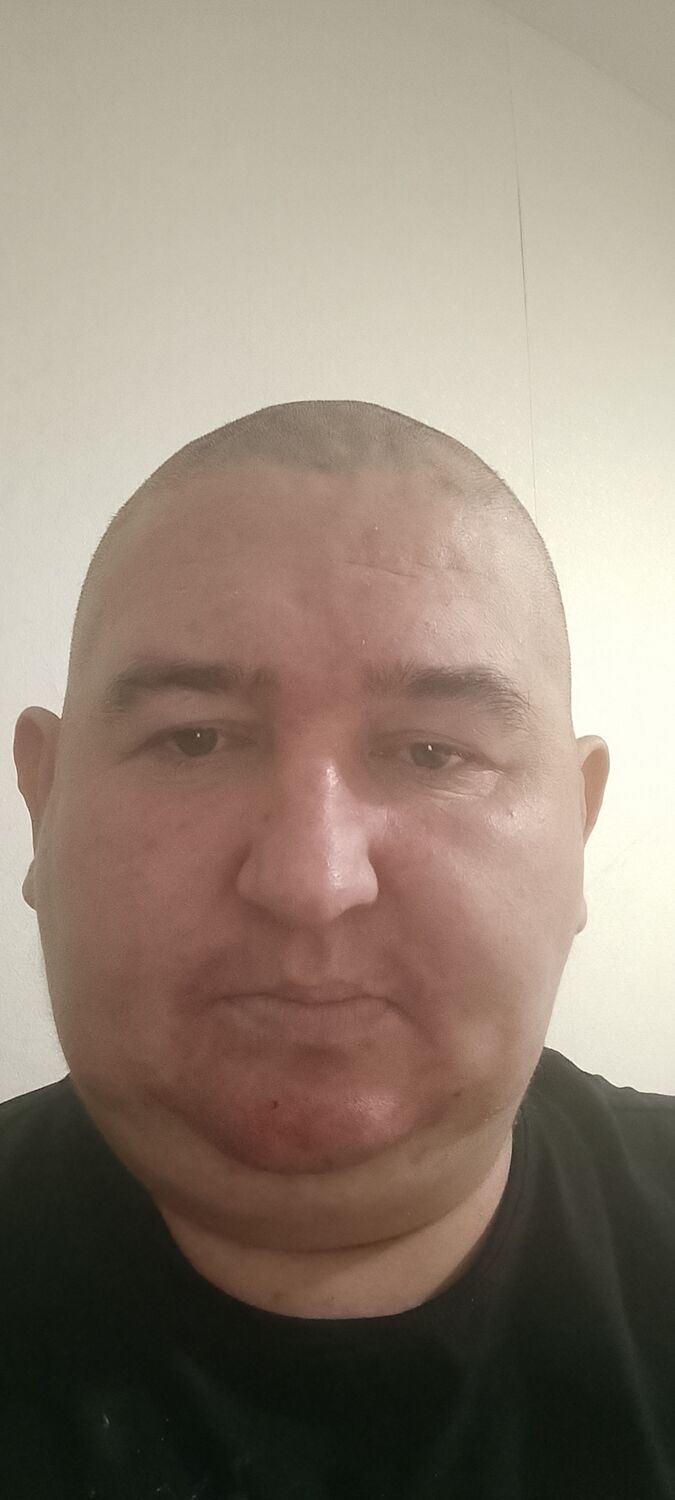  51536305  Anthony, 18 ,    