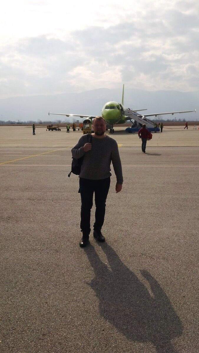  5883965  Anton, 49 ,    