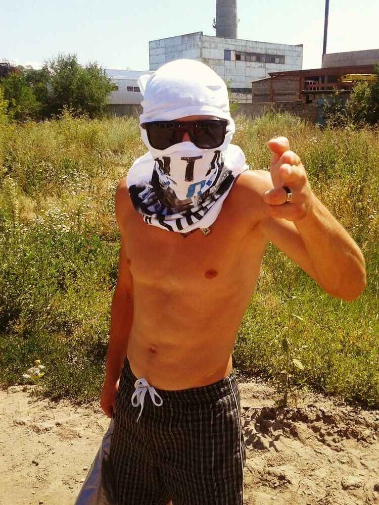  5246915  Aleksei, 34 ,    