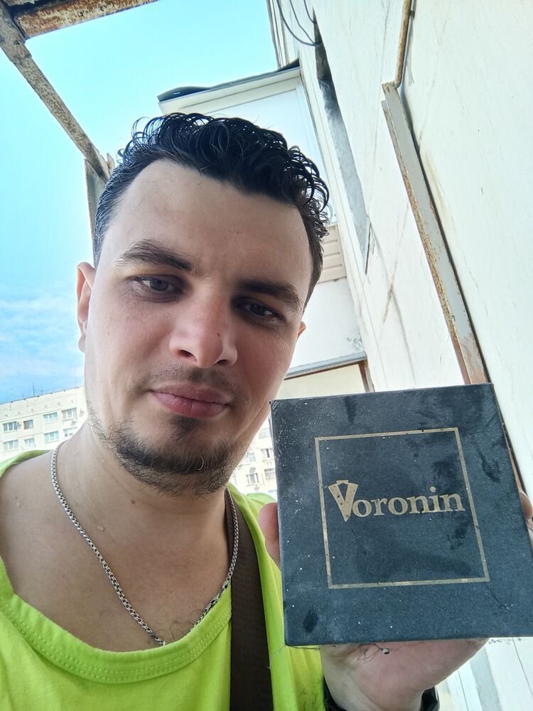  46058845  Igor, 39 ,    