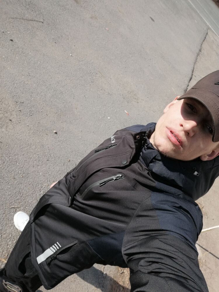  26088875  Vladislav, 27 ,    