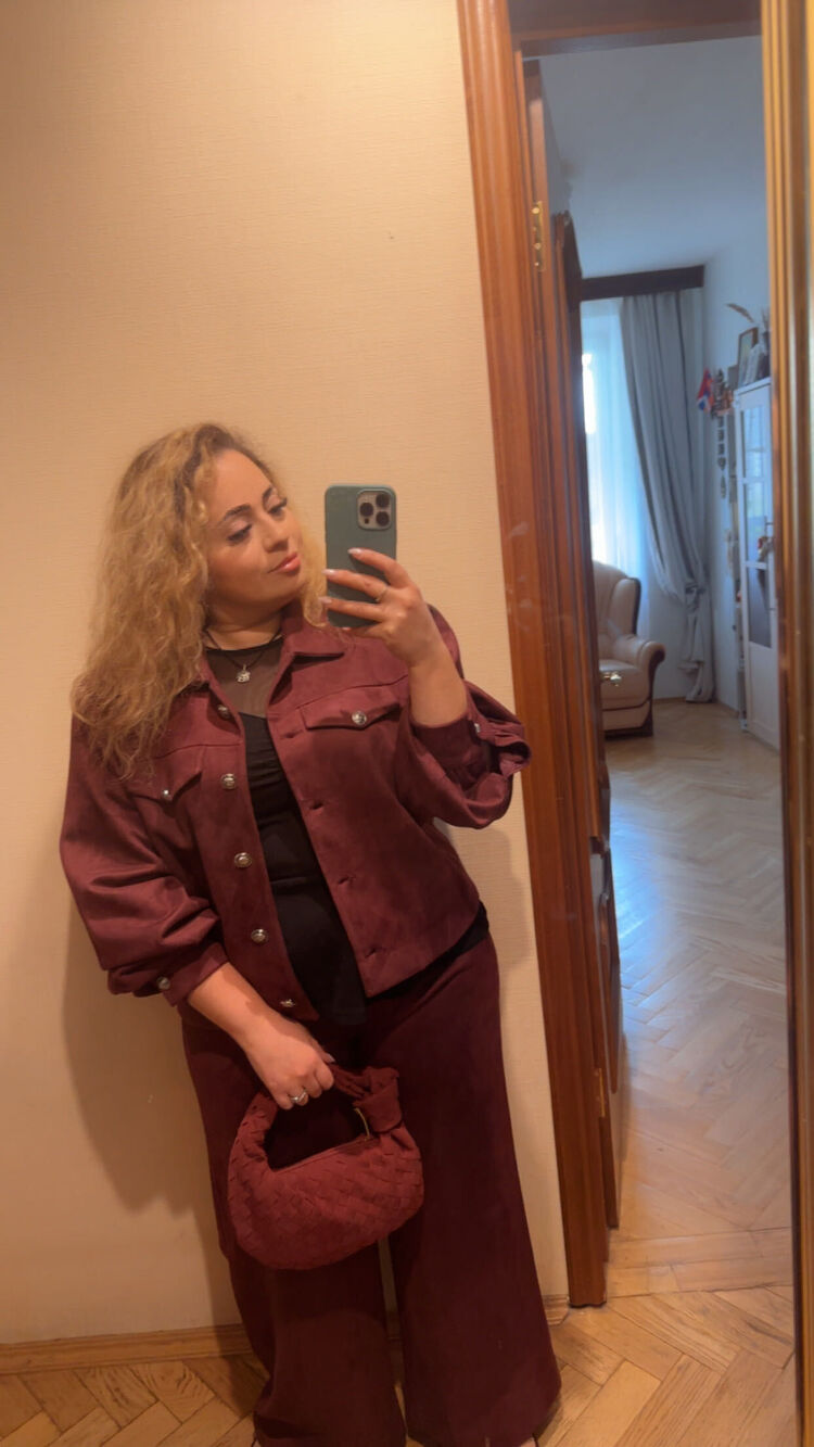  ,   Candy, 38 ,     