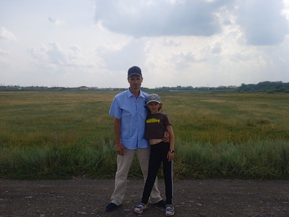  45148615  Ivan, 48 ,    
