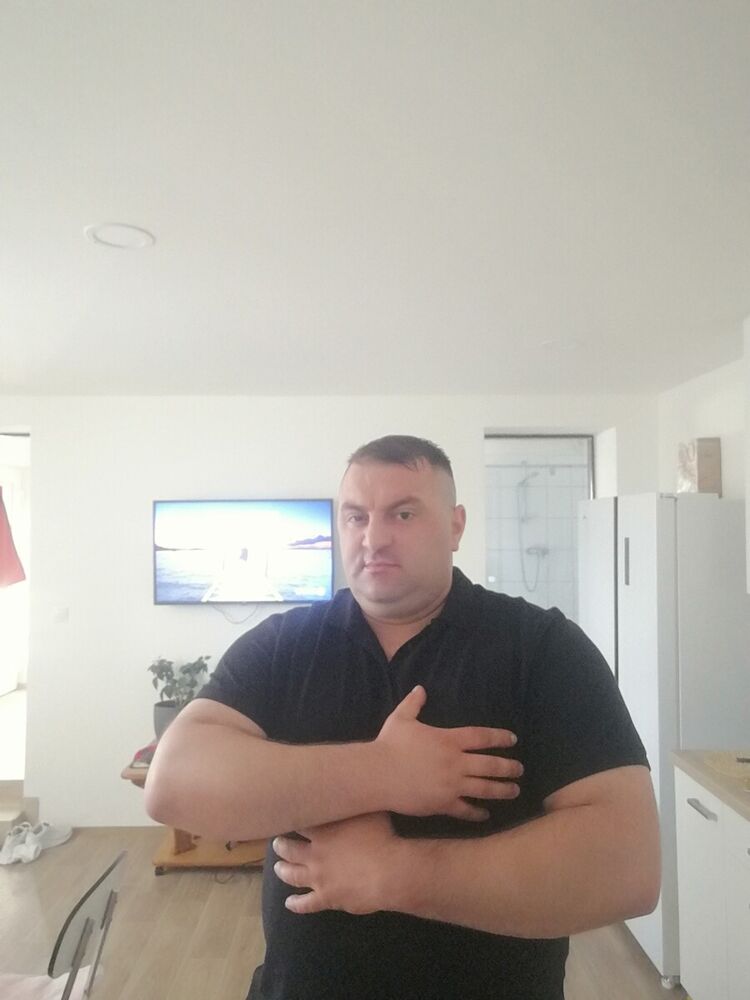  20683055  Bogdan, 40 ,    