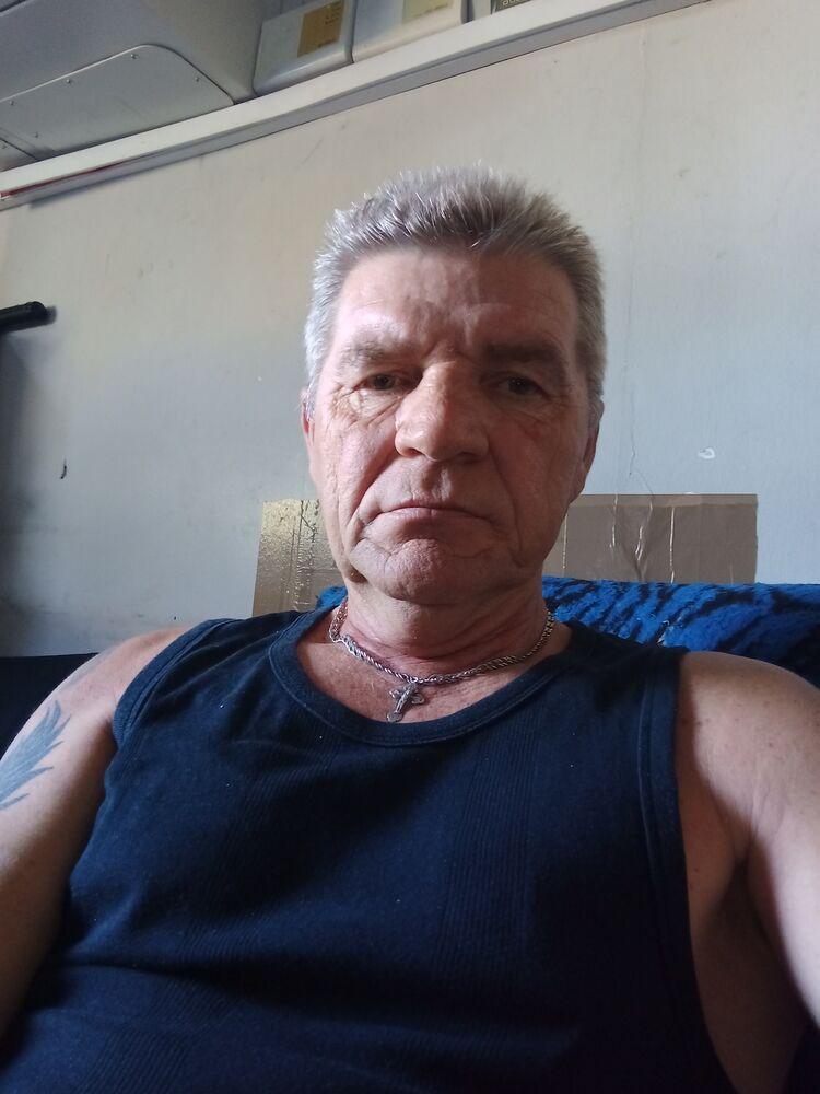  44597035  , 57 ,    
