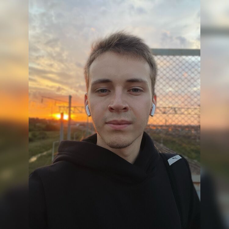  52488685  Alexander, 23 ,    