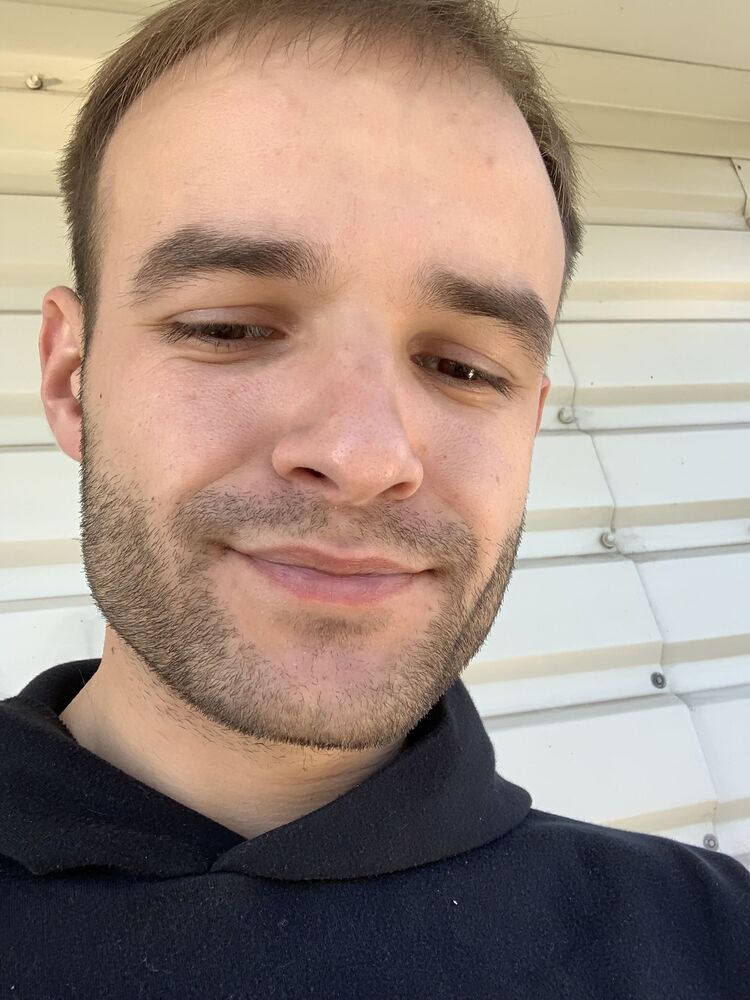  46975105  Vlad, 26 ,    