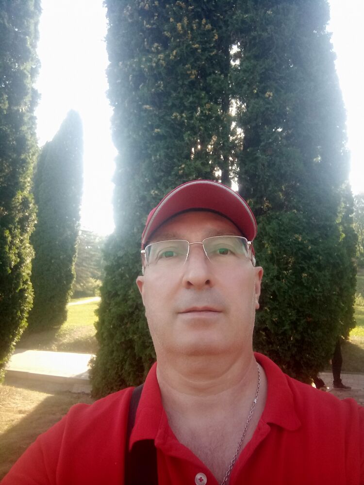  44095675  , 52 ,    