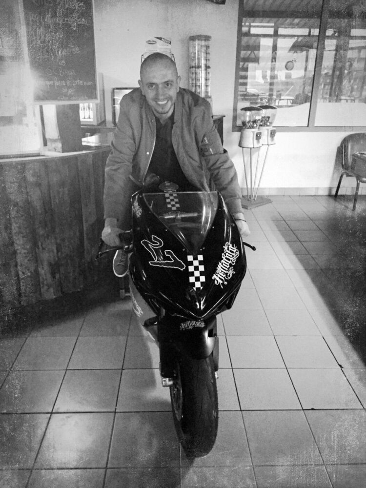  ,   Denis, 40 ,   ,   