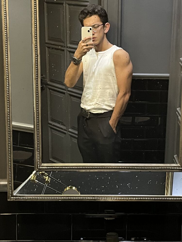  46748075  , 22 ,    