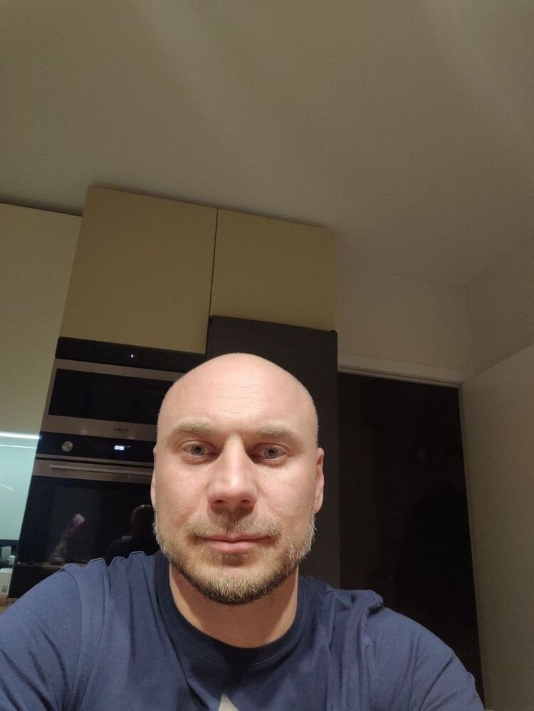  46929585  , 41 ,    