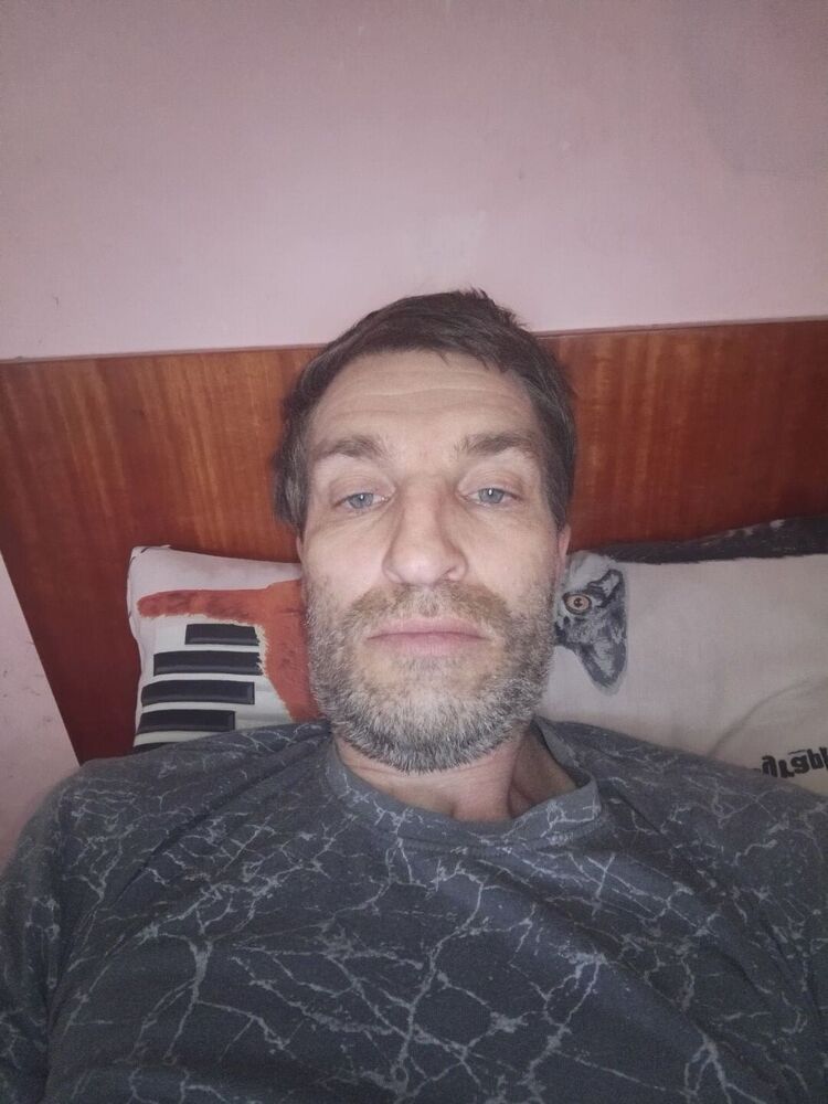 ,   Oleg, 45 ,   c 