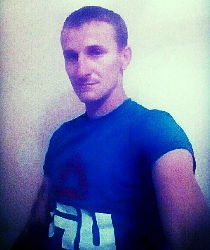  10231945  Dream, 42 ,    