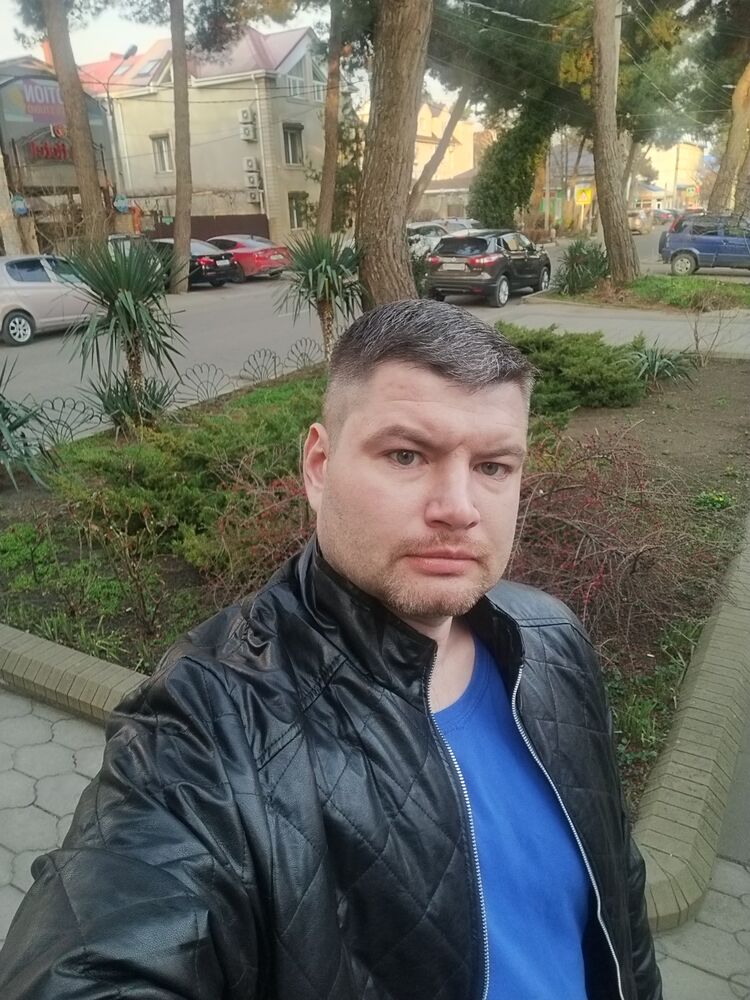  36919825  DENIS, 37 ,    
