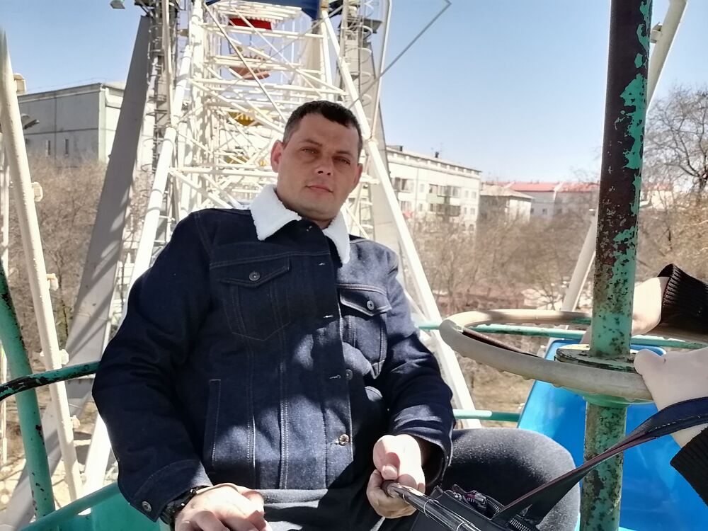  ,   Ruslan, 40 ,   ,   , c , 
