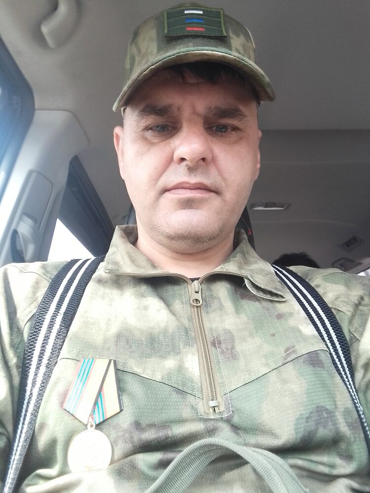  43161125  Sergei, 45 ,    