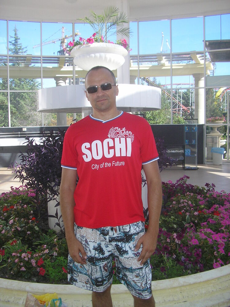  54279345  Paul, 50 ,    