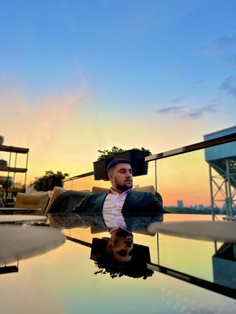  41548275  Athena, 24 ,    