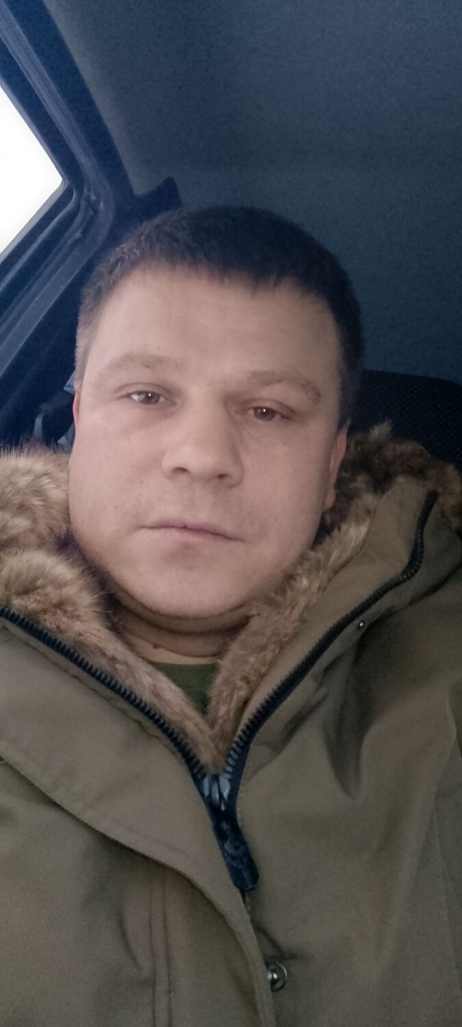  49211525  Alexander, 36 ,    
