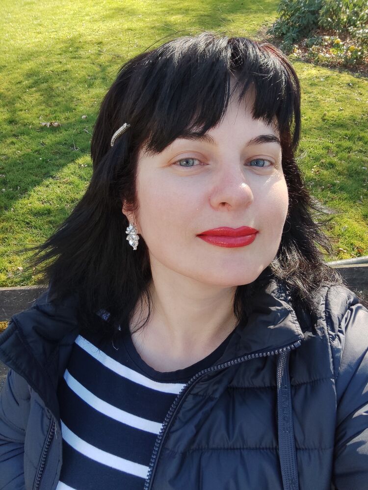  51430035  Inna, 40 ,    Hilversum